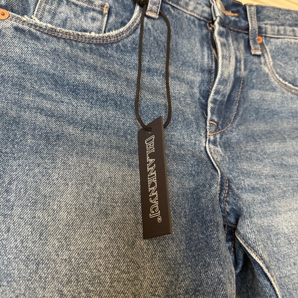 Classic High-Rise Denim Shorts - Picture 3 of 3